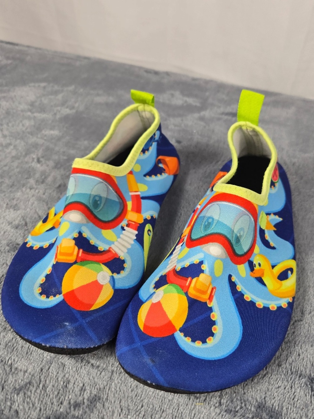 Children water shoes